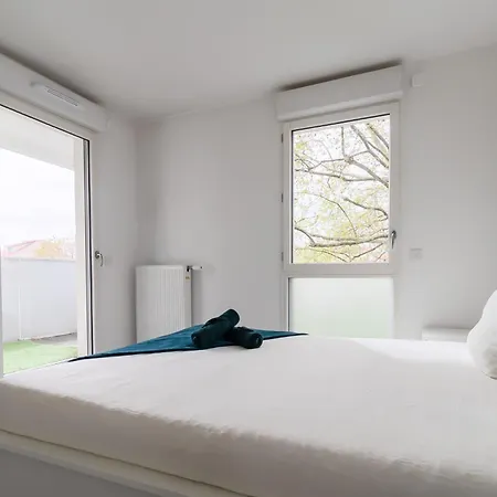 Grand T4 85m Terrasse 8 Pers 15min Paris Apartmán