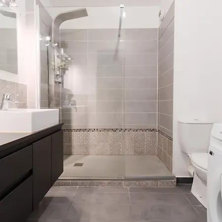 Grand T4 85m Terrasse 8 Pers 15min Paris Apartment